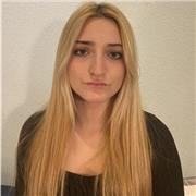 Doy clases particulares de varias materias, castellano, inglés, matemáticas, entre muchas otras, para niños hasta 3 ESO. Además, llevo a cabo y tengo experiencia en el cuidado de niños como canguro